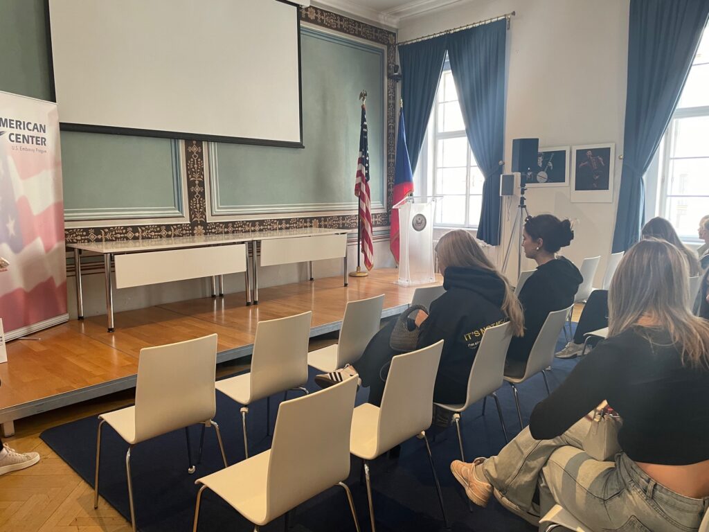 Návštěva Amerického centra při Americké ambasádě
